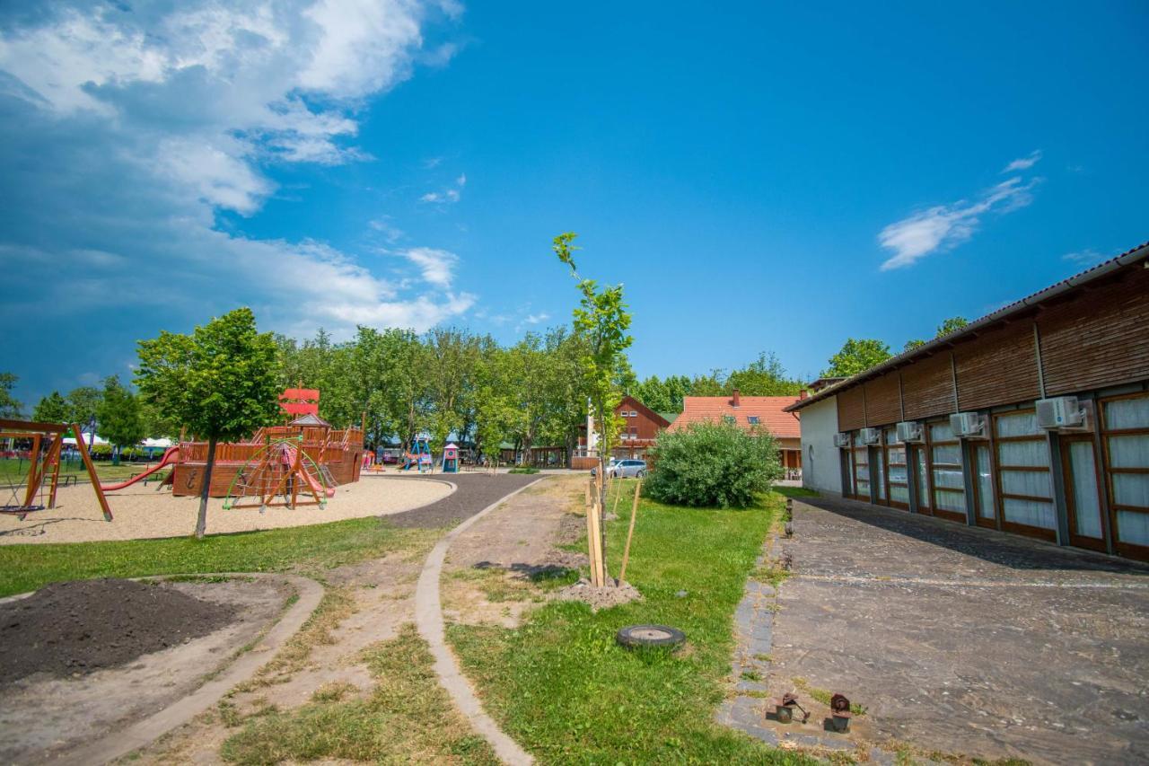 Beach Hostel Balatonboglár Εξωτερικό φωτογραφία